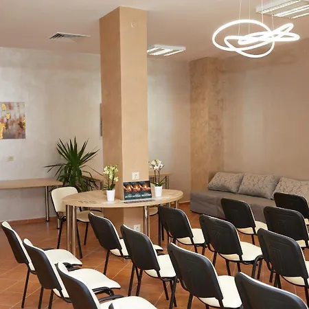 Karlovo Hotel 3*