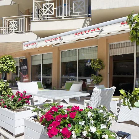 Hotel Karlovo 3*