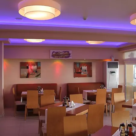 Hotel Karlovo 3*