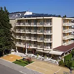 Karlovo ホテル 3*
