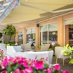 Karlovo ホテル 3*