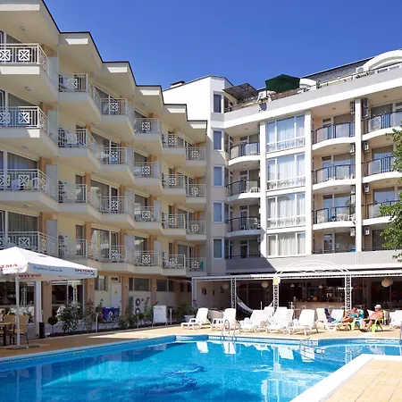 Karlovo 3*