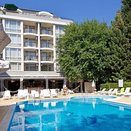 ホテル Karlovo 3*