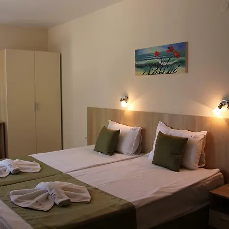 Karlovo 3*