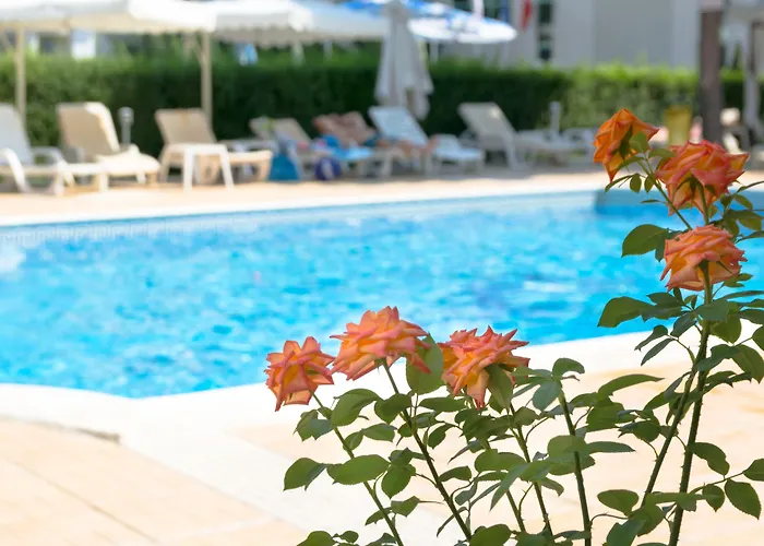 卡尔洛沃酒店 阳光海滩