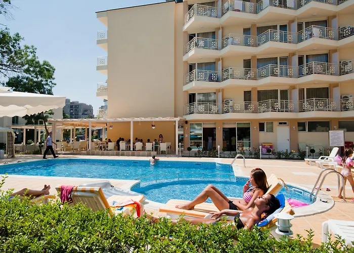 卡尔洛沃酒店 酒店