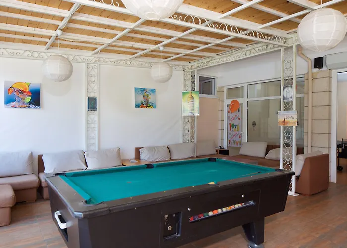 Ξενοδοχείο Karlovo 3*