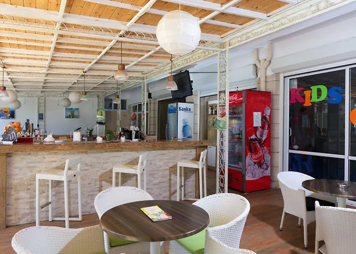 卡尔洛沃酒店 酒店 阳光海滩