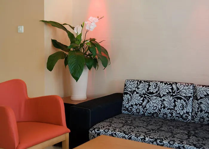 卡尔洛沃酒店 3* 阳光海滩