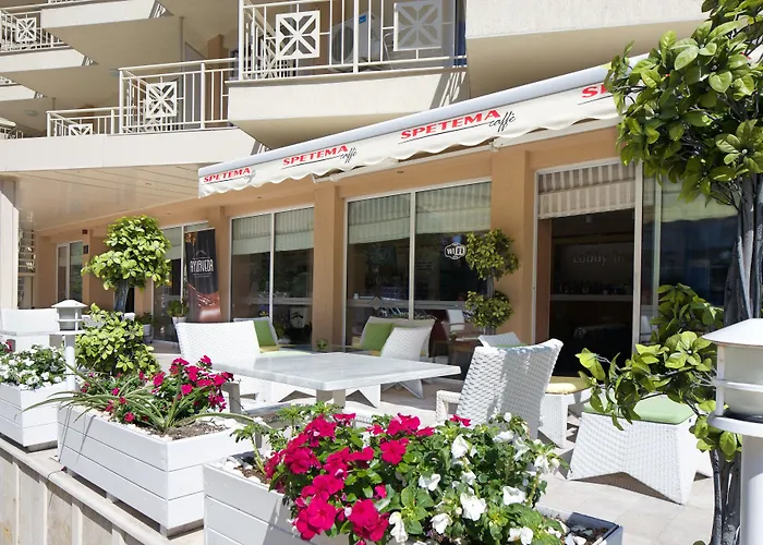 Ξενοδοχείο Karlovo 3*