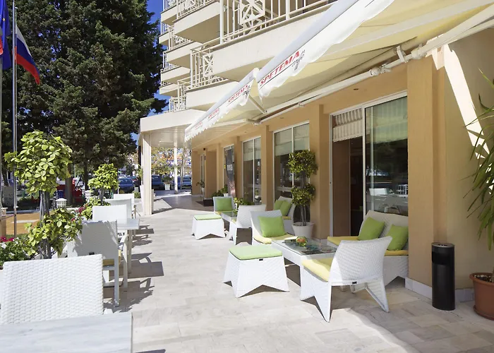 卡尔洛沃酒店 酒店 阳光海滩