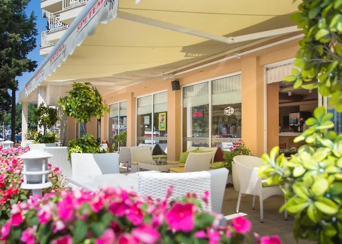 卡尔洛沃酒店 酒店 3*