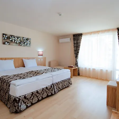 Karlovo Hotel 3*