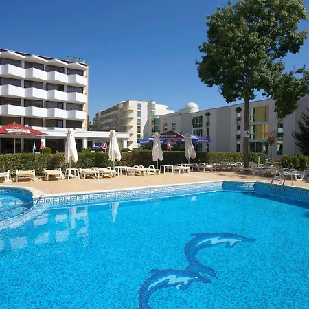 Karlovo 3*