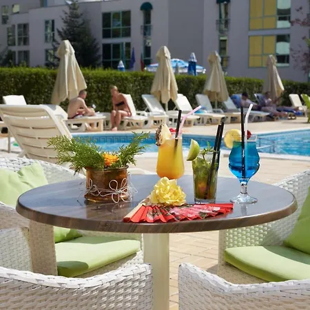 Karlovo Σάνι Μπιτς